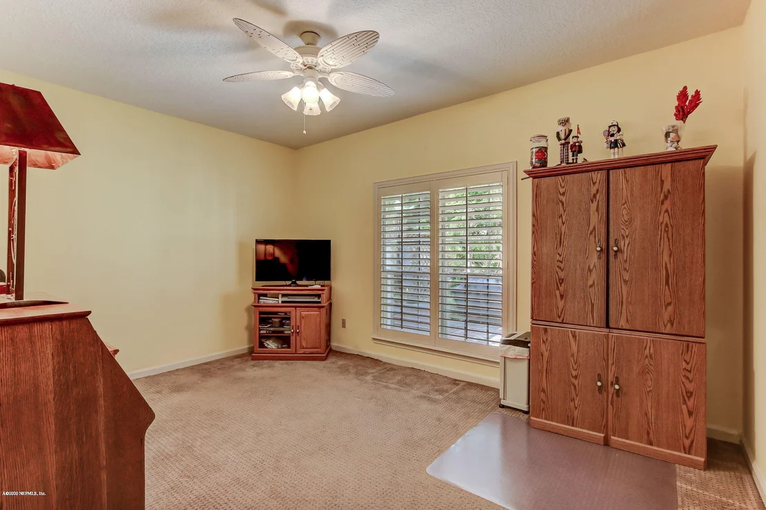 Photo of 8128 SUFFIELD Court