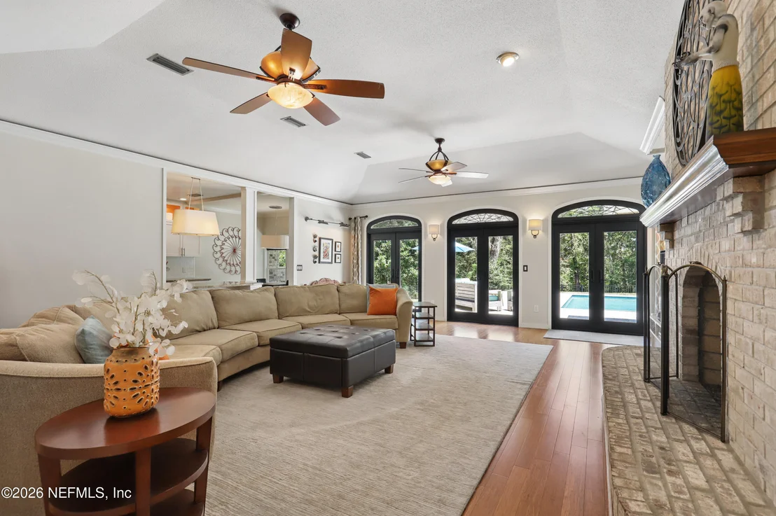 Photo of 2856 RAVINES Road