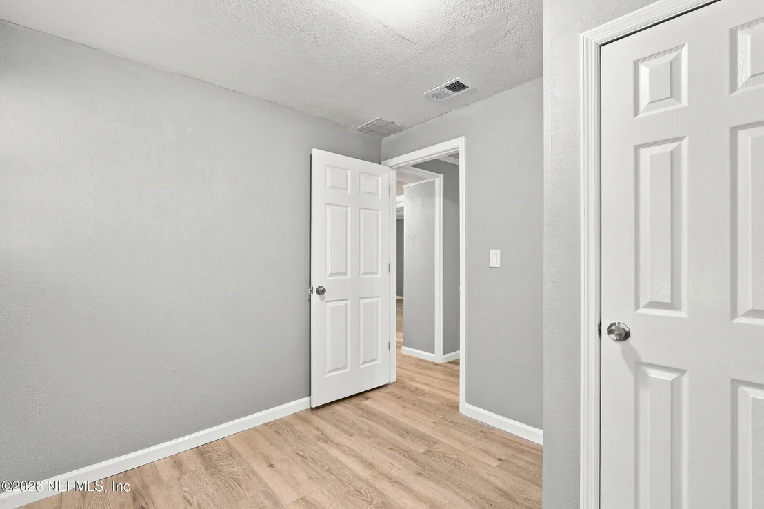 Photo of 3261 TIGER HOLE Road