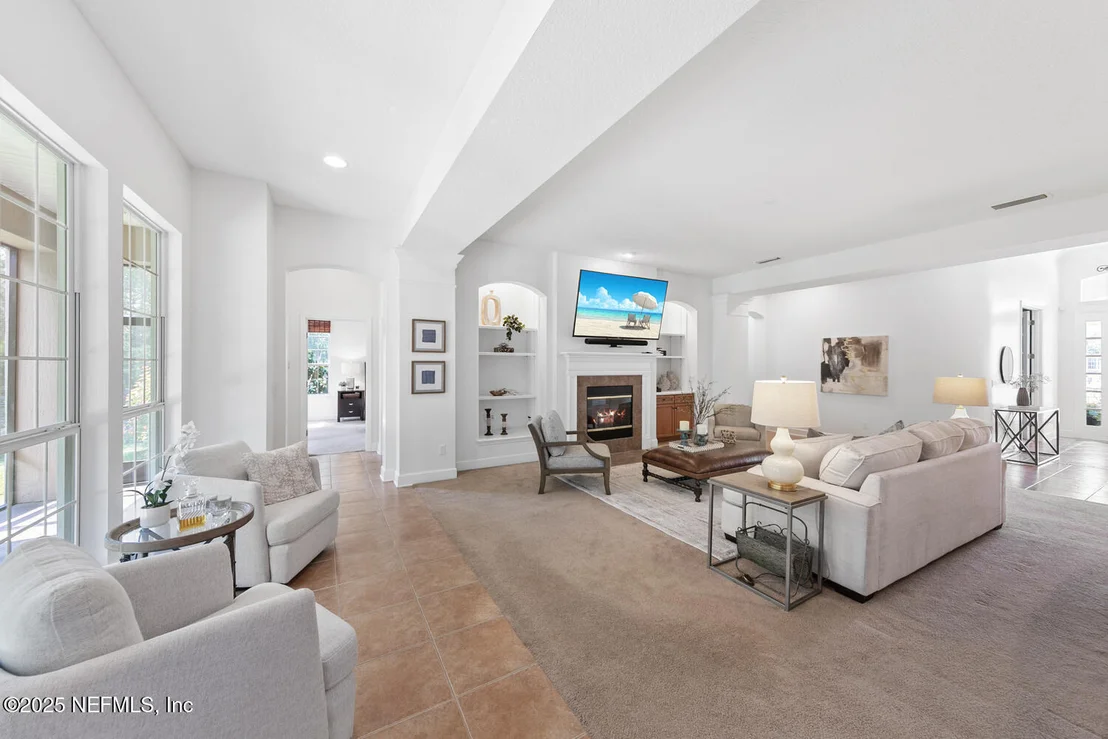 Photo of 148 LA MESA Drive