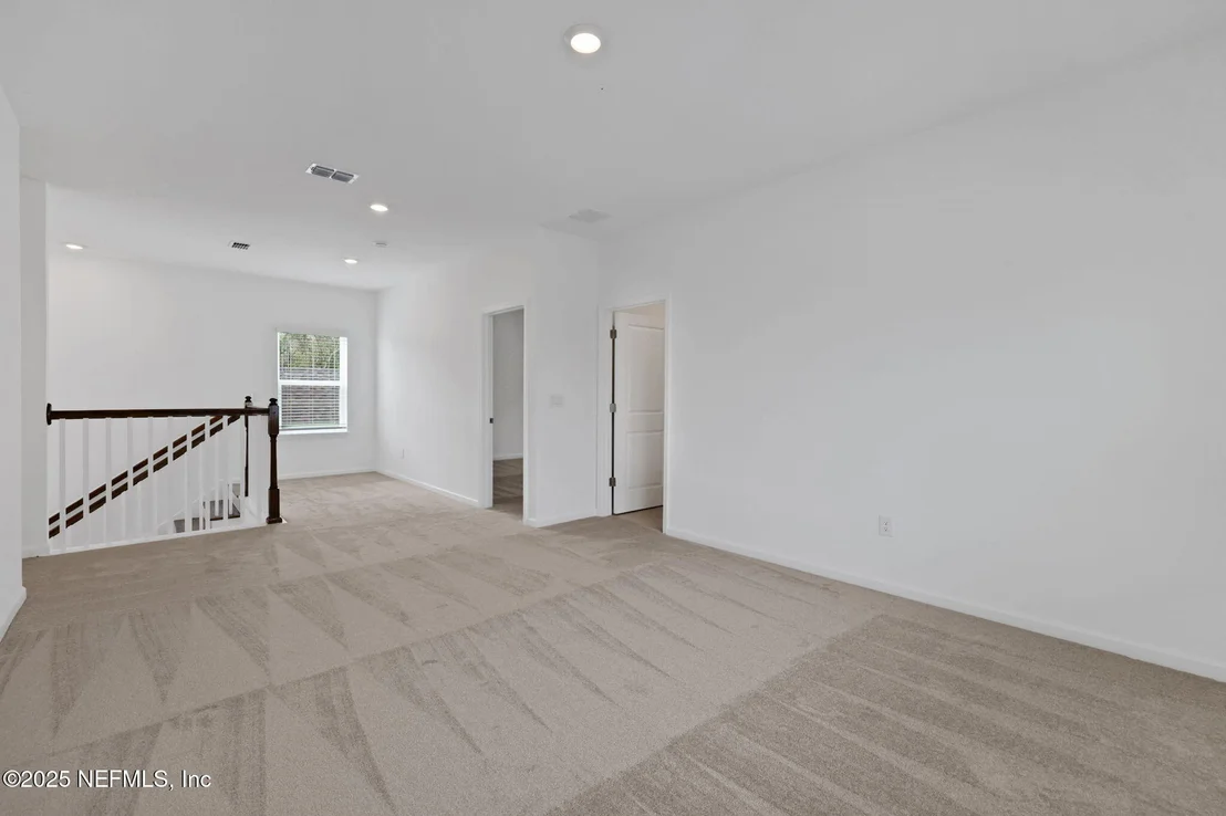 Photo of 486 FARMFIELD Drive