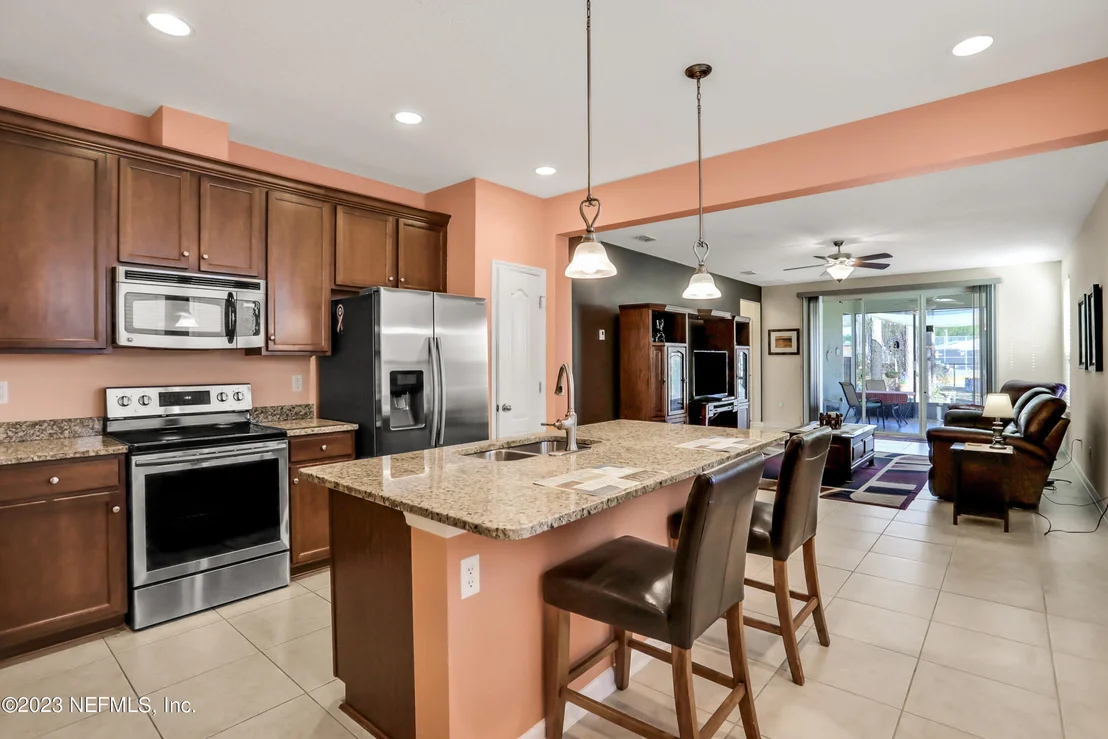 Photo of 724 BRIAR VIEW Drive