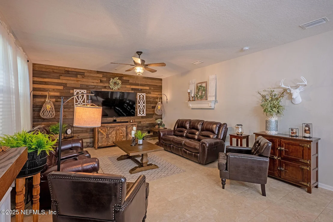 Photo of 112 PLAZA DEL RIO Drive