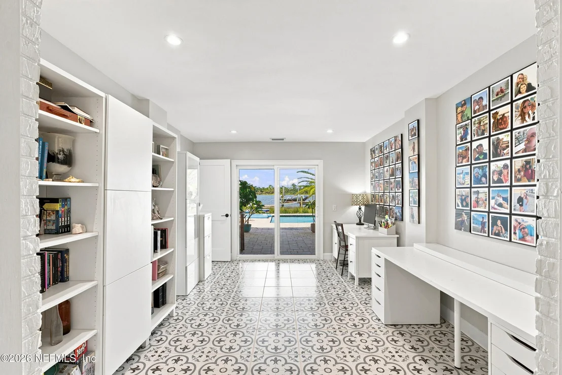 Photo of 5392 HECKSCHER Drive