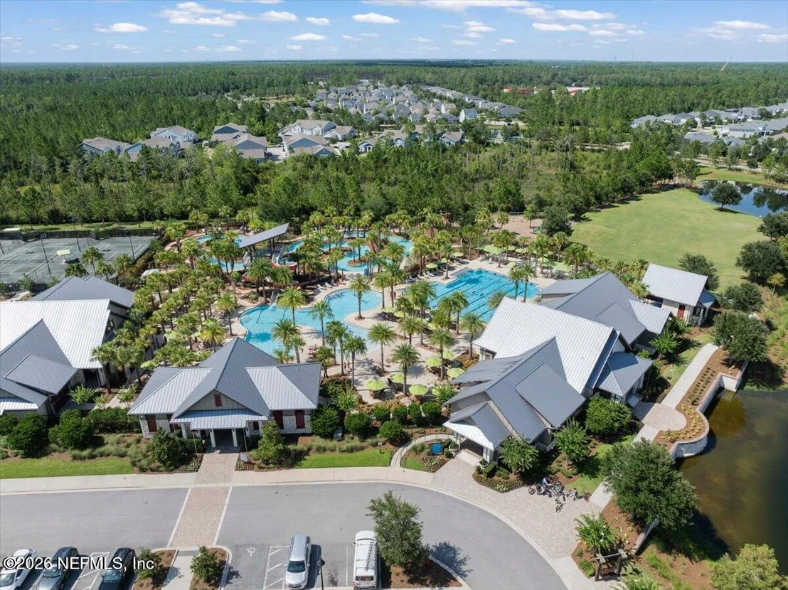 Photo of 253 RIDGEWIND Drive