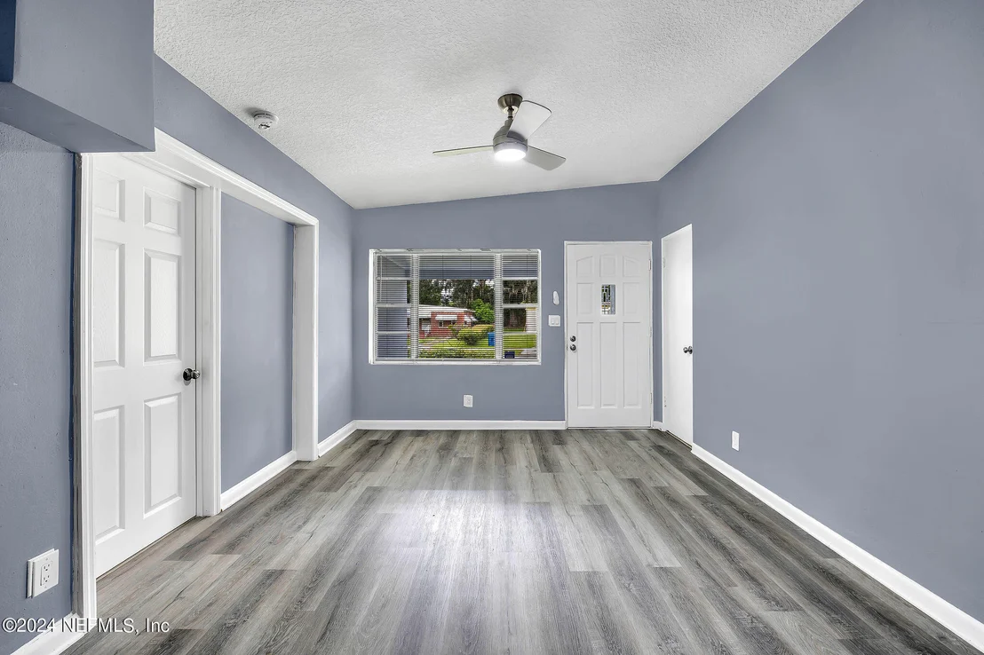 Photo of 2916 LIPPIA Road