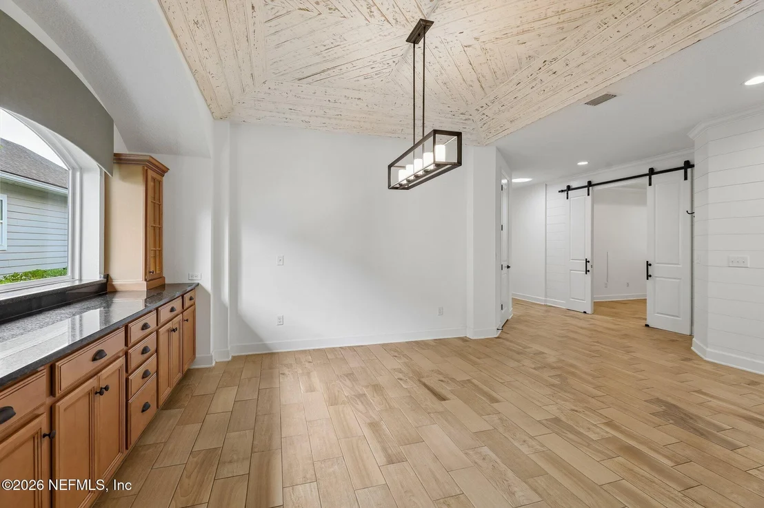 Photo of 122 PINE MANOR Drive