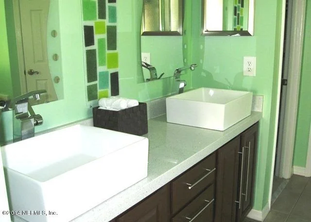 Photo of 212 Bobolink Place