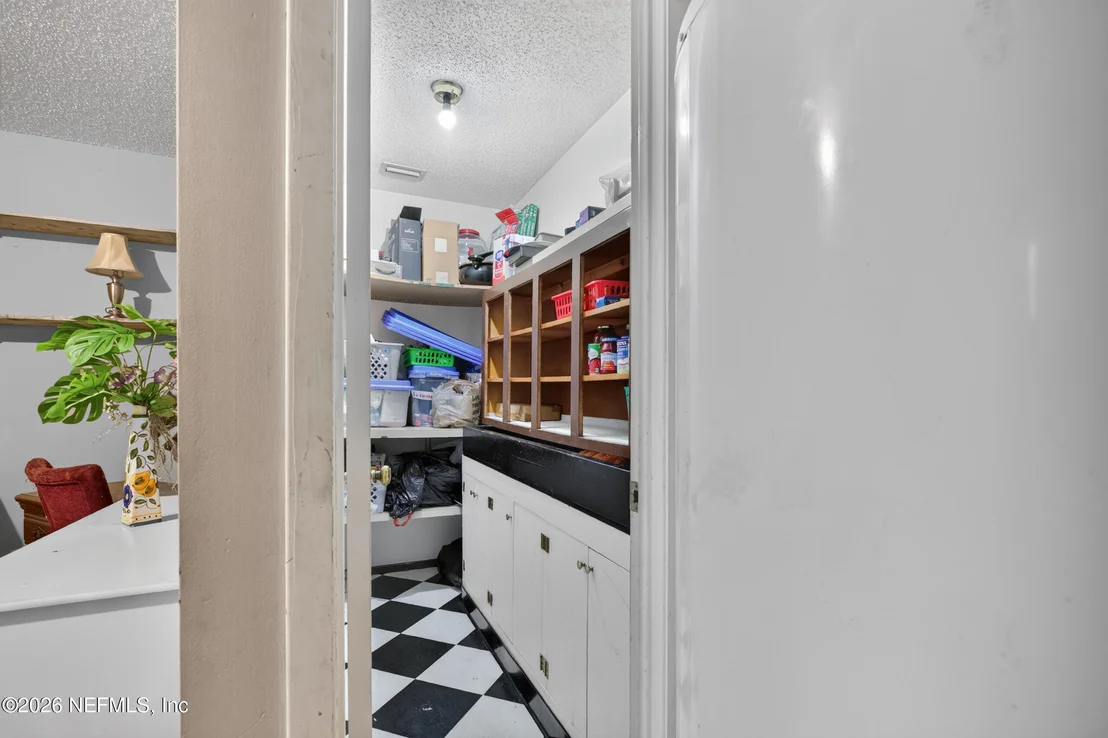 Photo of 8005 FLEUR DE LIS Drive