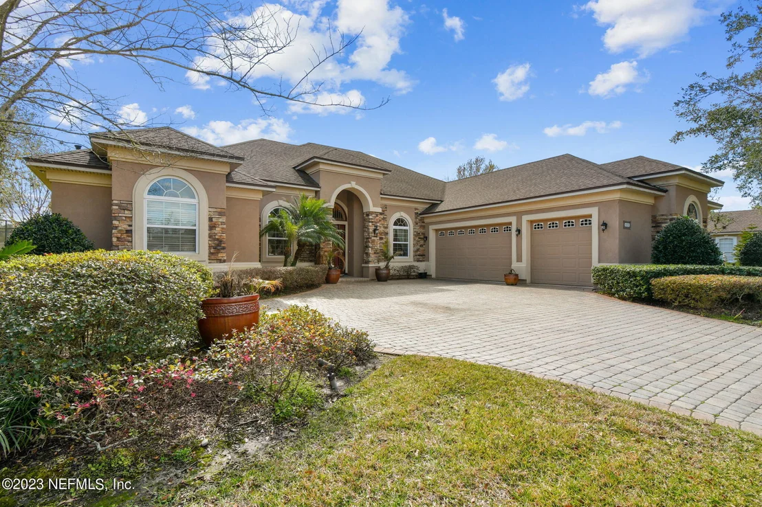 Photo of 608 DONALD ROSS Way
