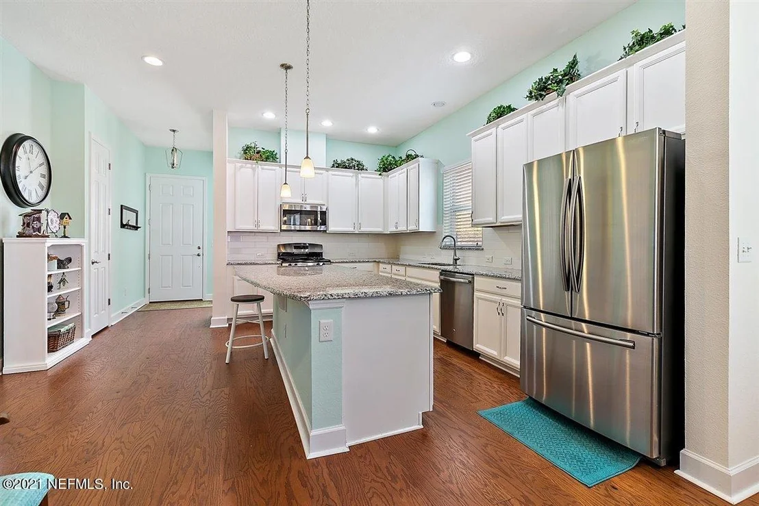 Photo of 93 BEACHBERRY Court