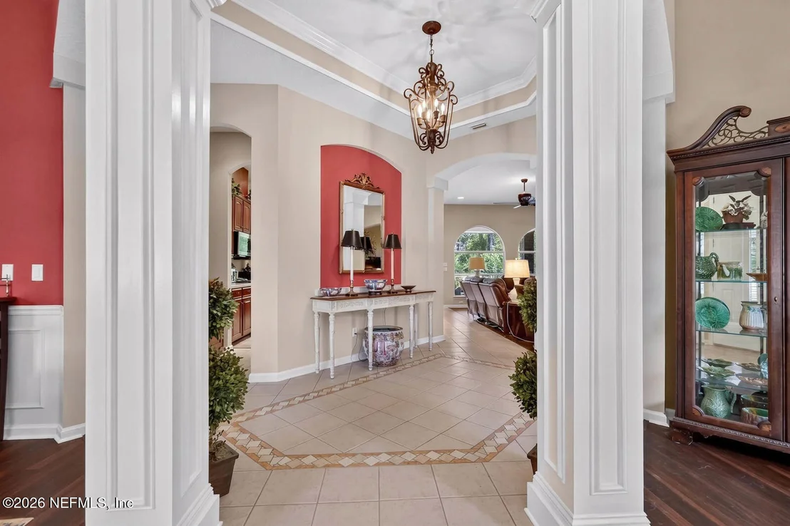 Photo of 832 RILEY Lane