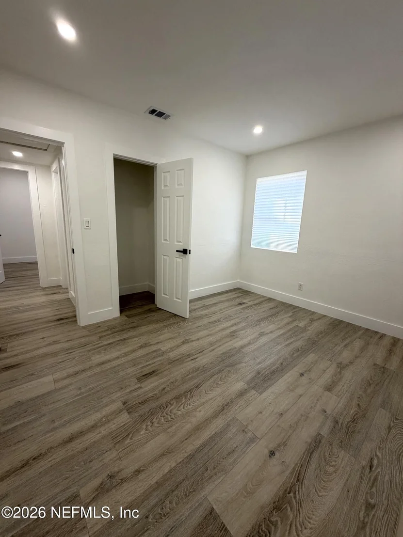 Photo of 5602 LONG ST Street