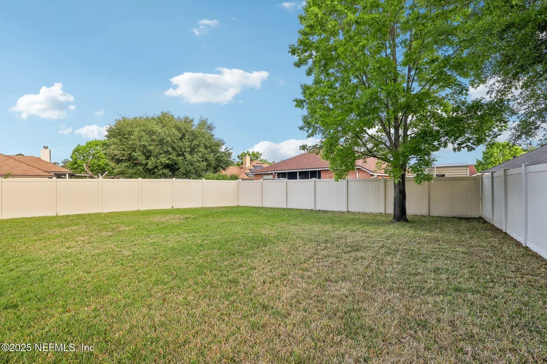 Photo of 9425 STAPLEHURST Drive