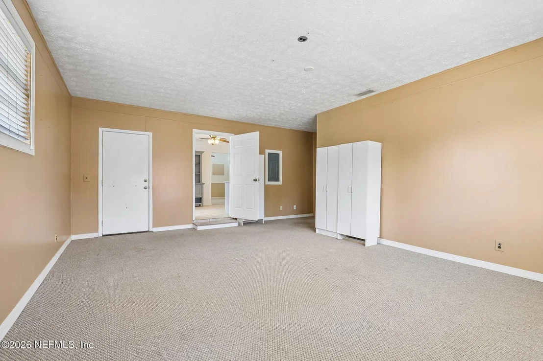 Photo of 332 DILLON Drive