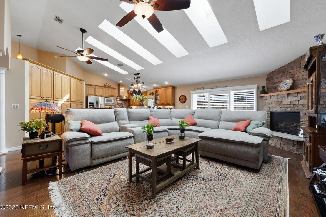 Photo of 225 PIZARRO Road