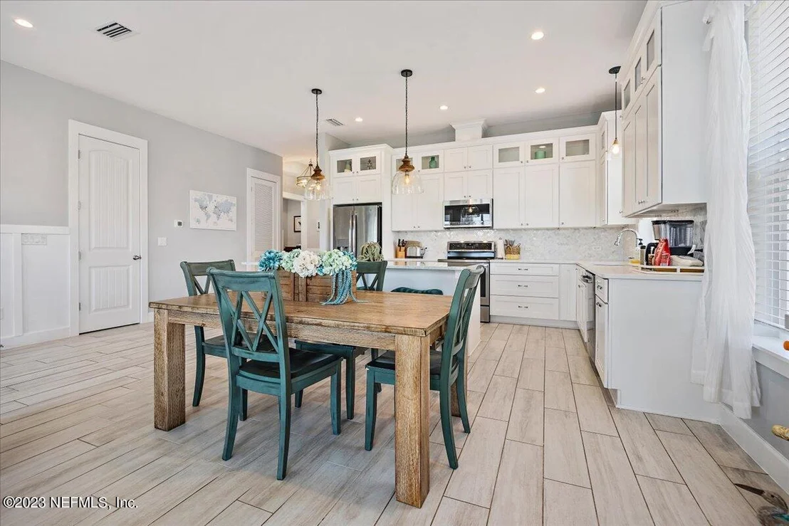 Photo of 191 OCEANVIEW Drive