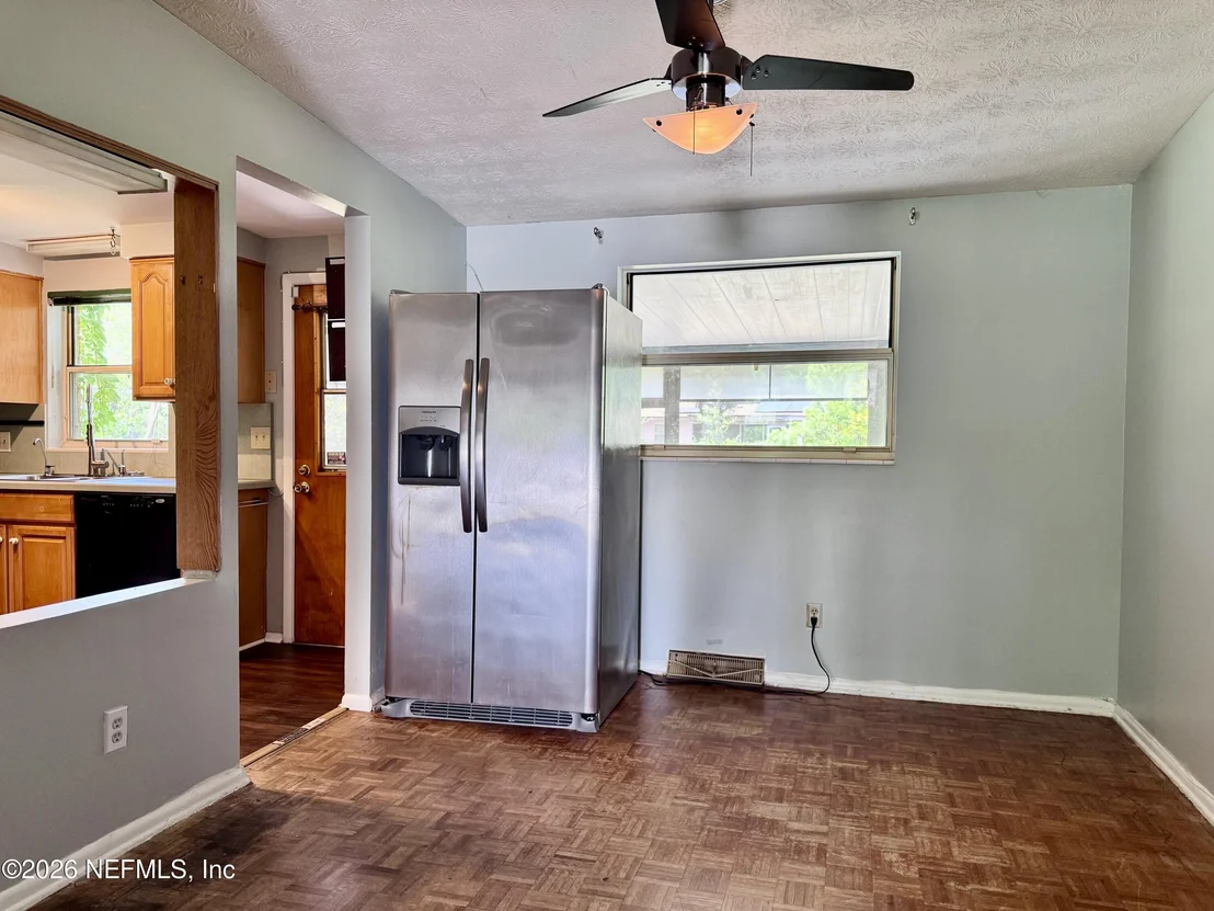 Photo of 5527 MAXINE Drive