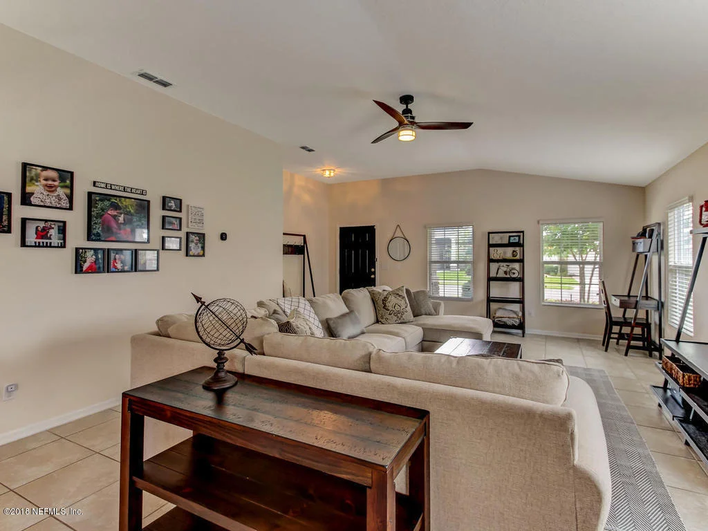 Photo of 671 GLENDALE Lane
