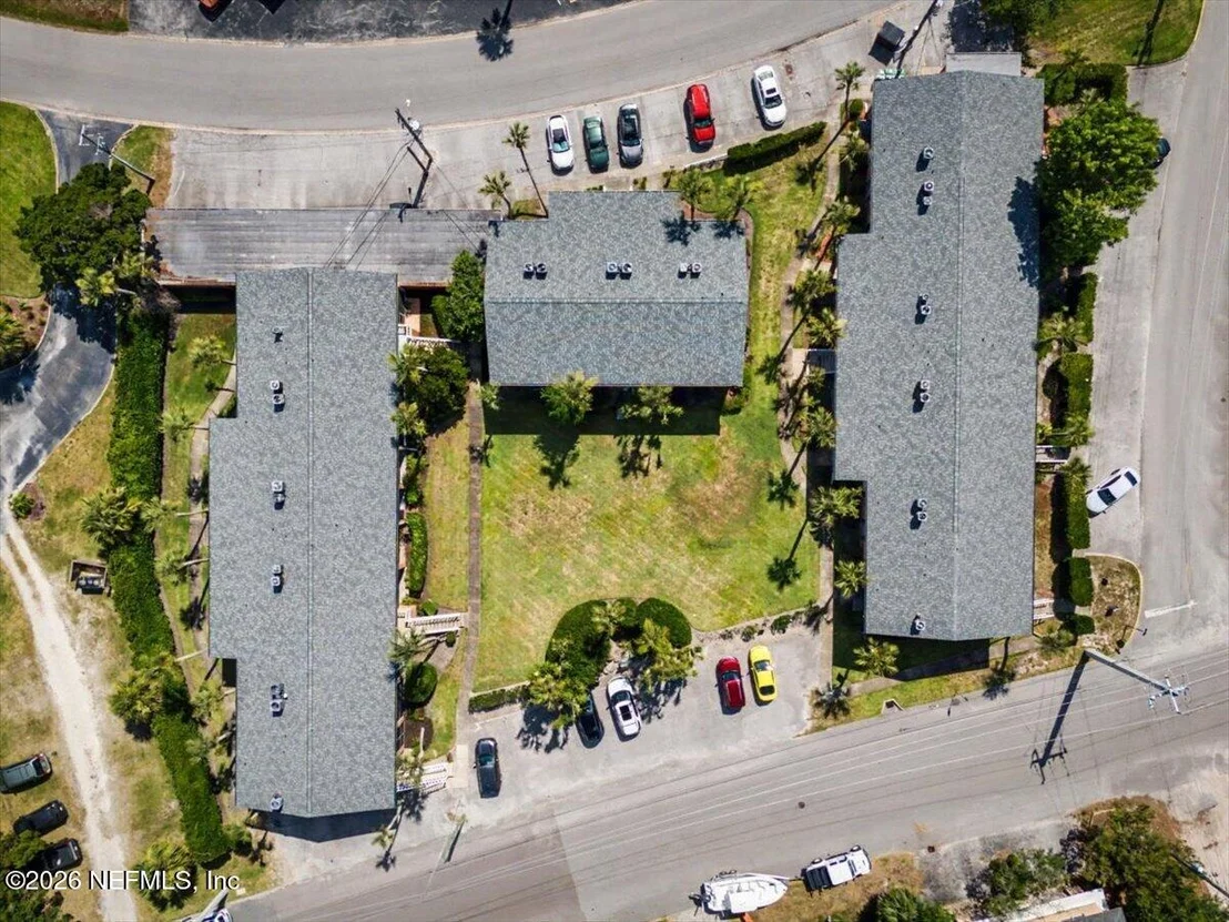 Photo of Unit 6B at 22 COMARES Avenue