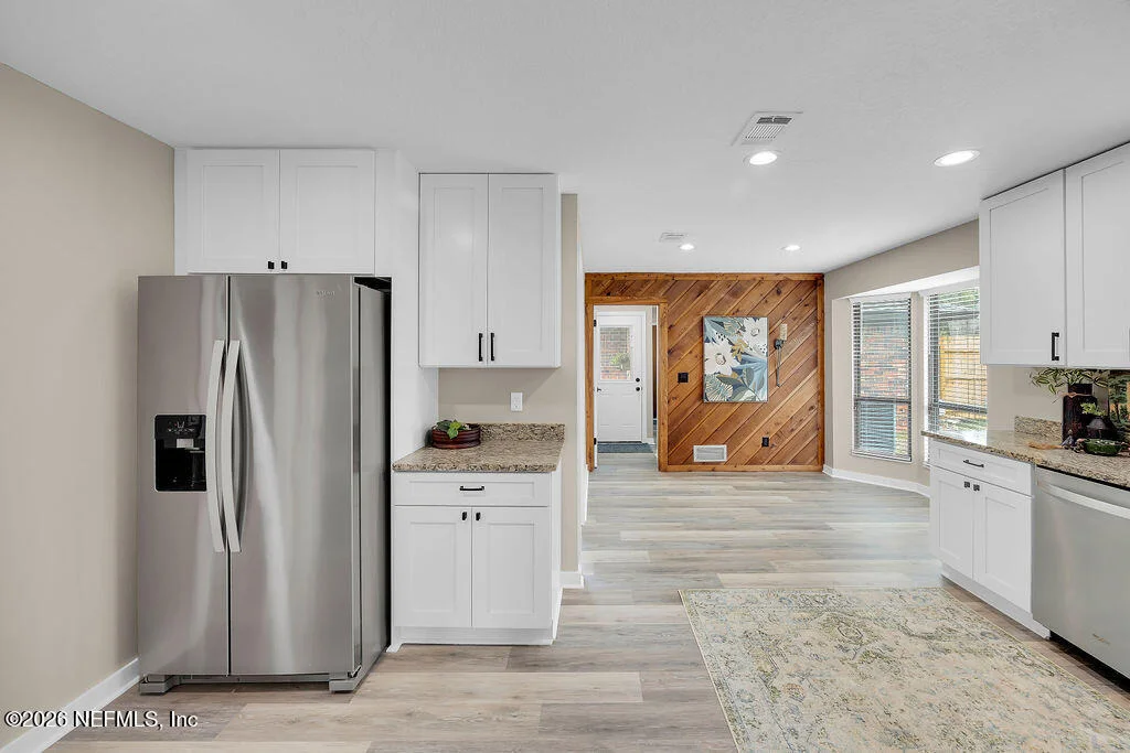 Photo of 2275 FOXWOOD Drive