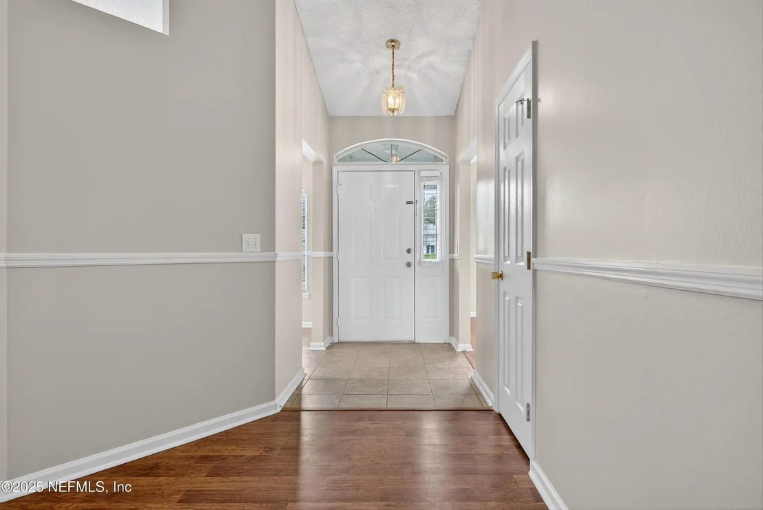 Photo of 7770 INVERMERE Boulevard N