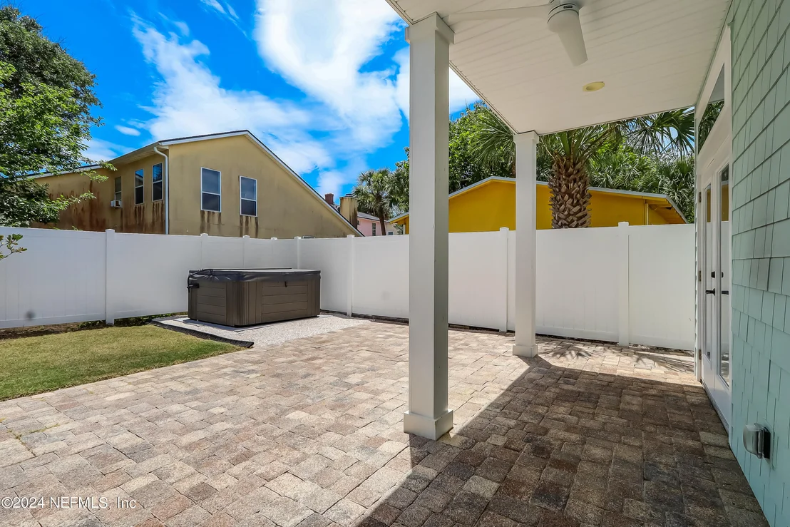 Photo of 199 OLEANDER Street