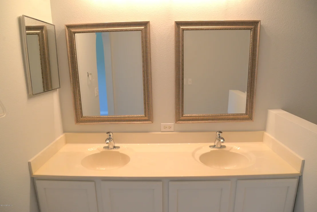 Photo of 141 KING ARTHUR Court