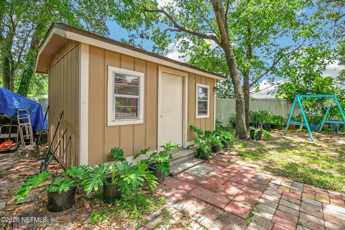 Photo of 8005 FLEUR DE LIS Drive