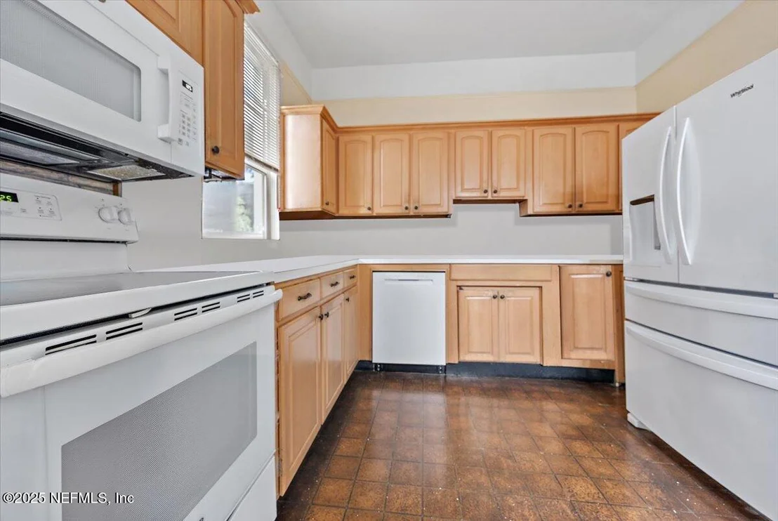 Photo of 517 BEACH Avenue