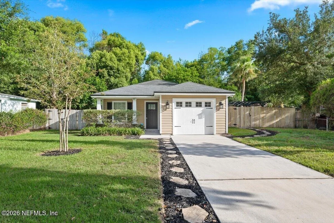 Photo of 6237 SYRINGA Lane