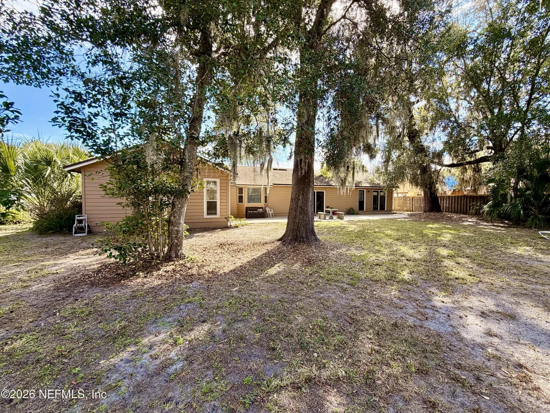 Photo of 2857 BEAUCLERC Road