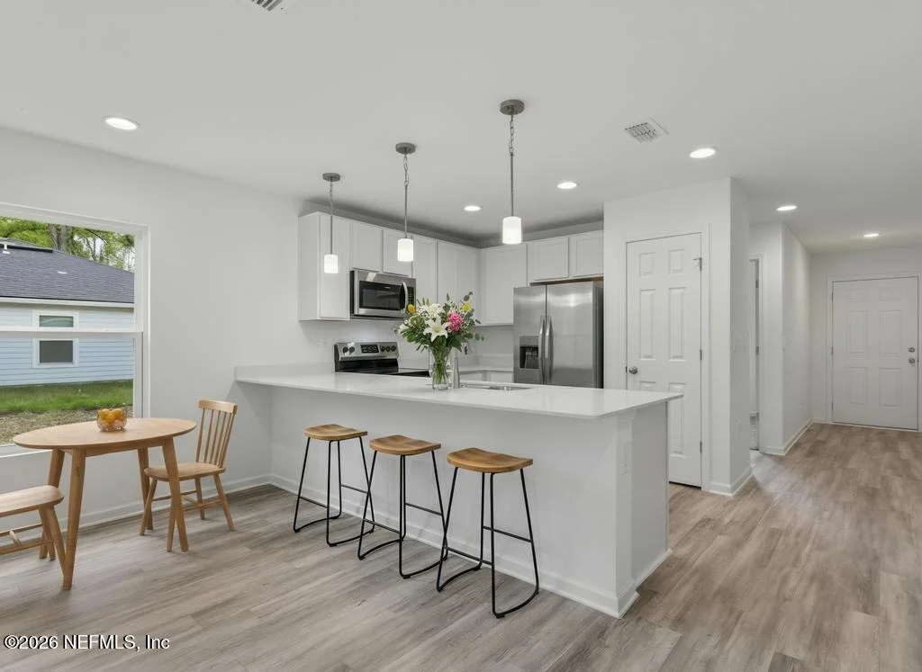 Photo of 5536 LEAMING Avenue