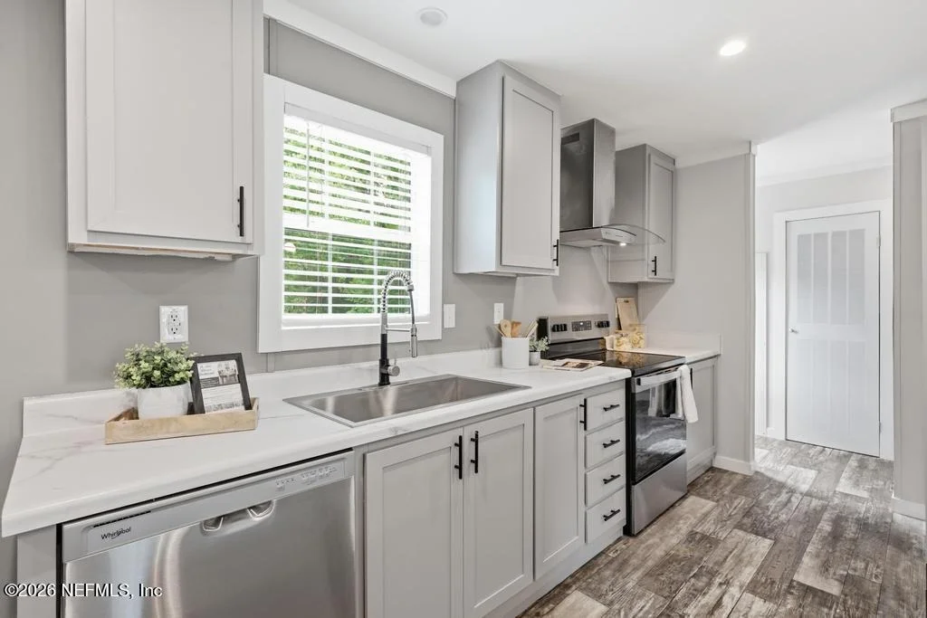 Photo of 5032 WALNUT Avenue