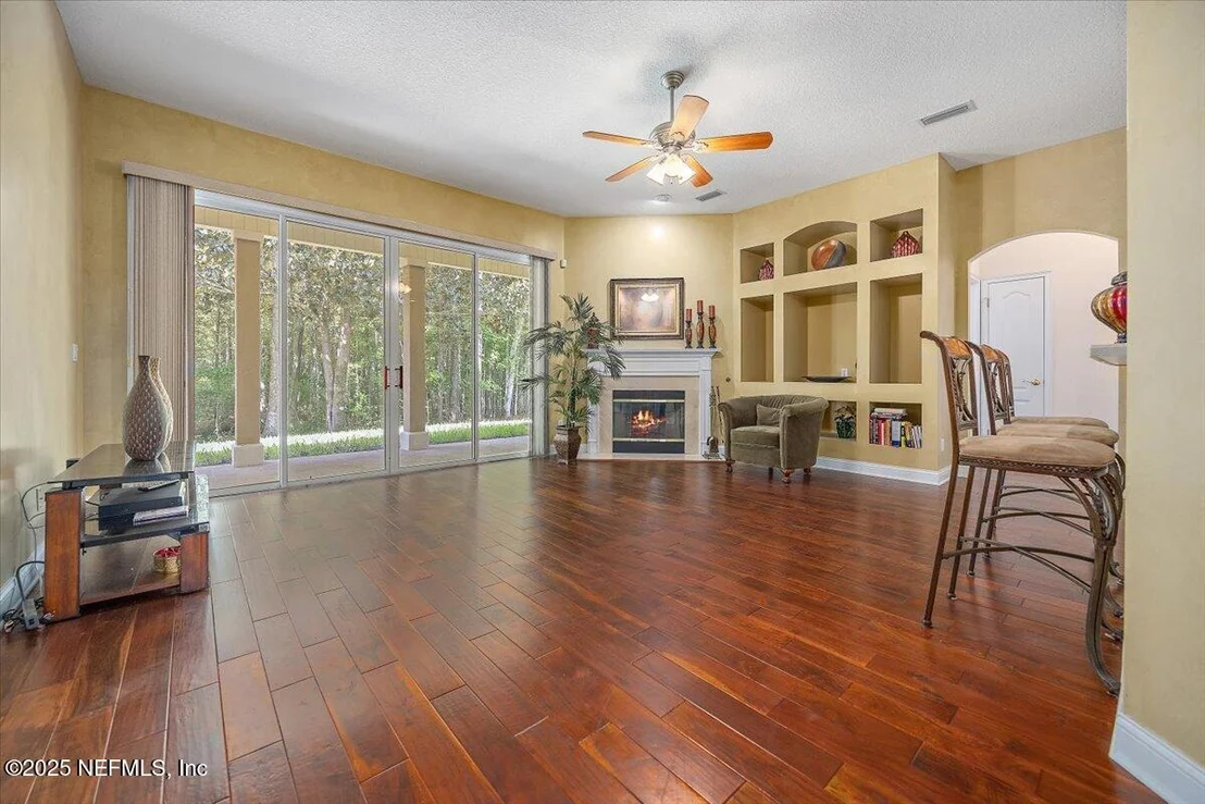Photo of 1484 BARRINGTON Circle