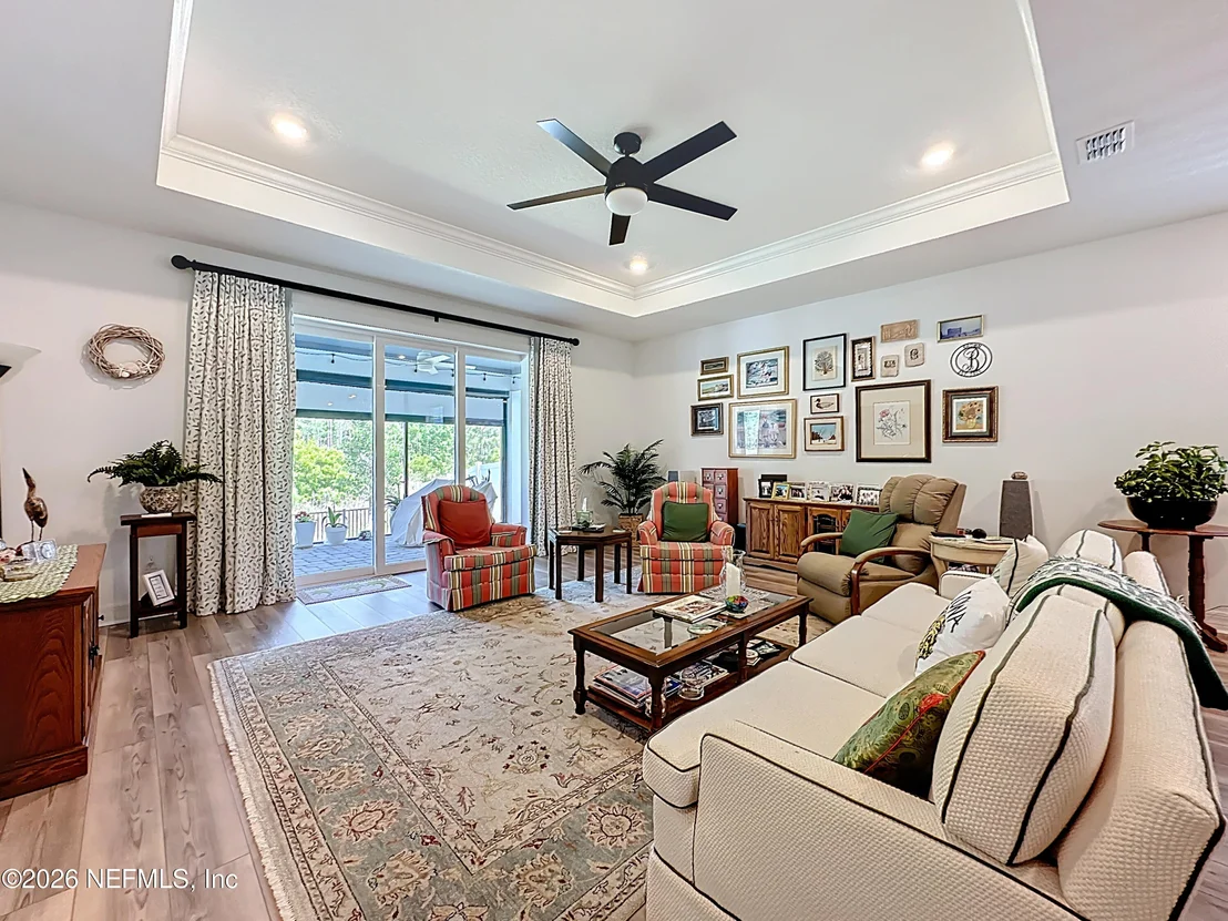 Photo of 426 HAWTHORN PARK Circle