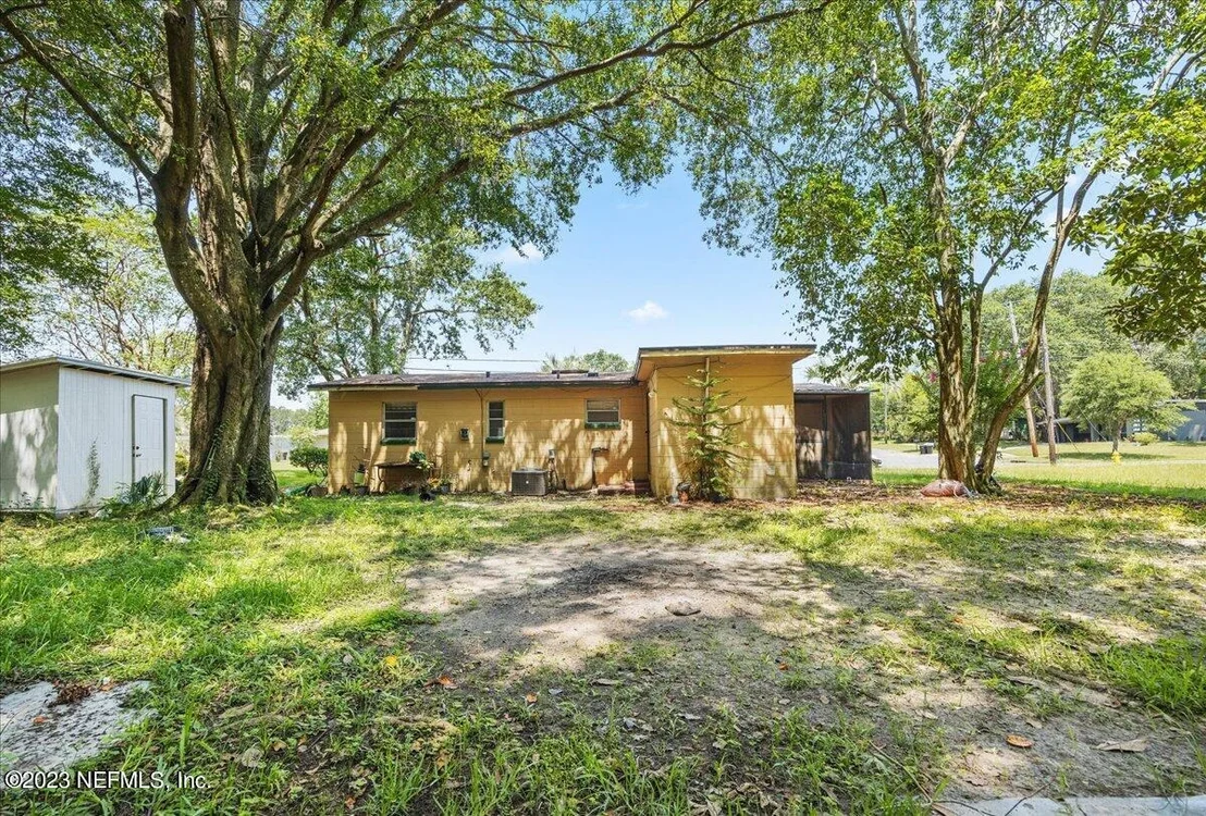 Photo of 8593 DARLINGTON Drive