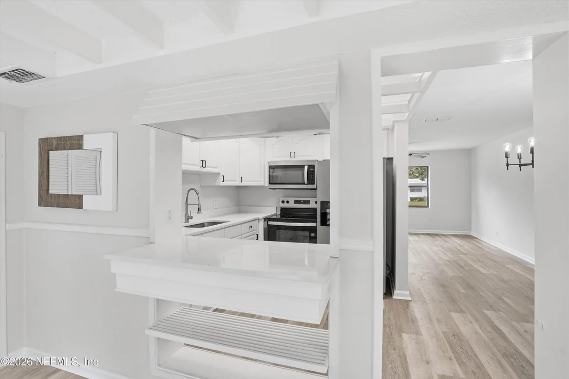 Photo of 1138 HALIFAX Road