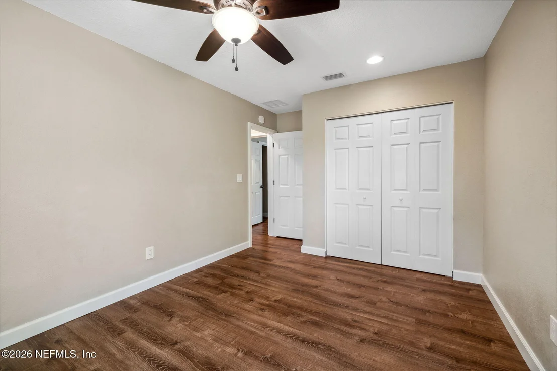 Photo of 4425 BEACON Drive W