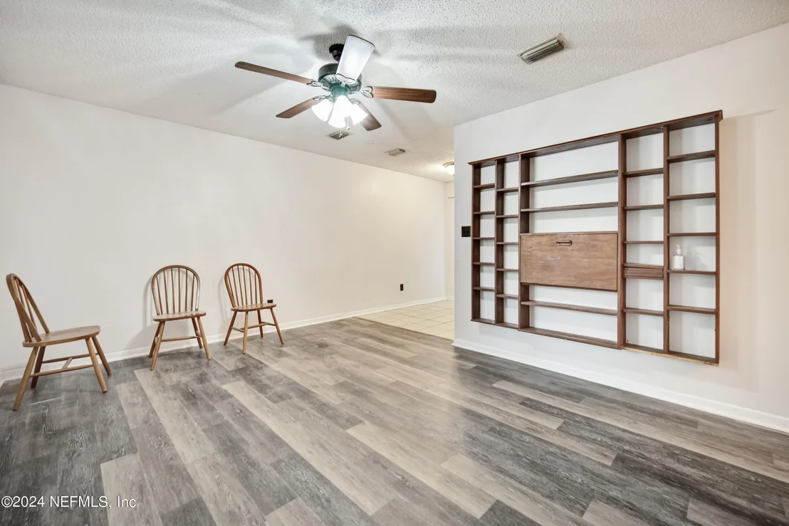 Photo of 282 VENETIAN Boulevard