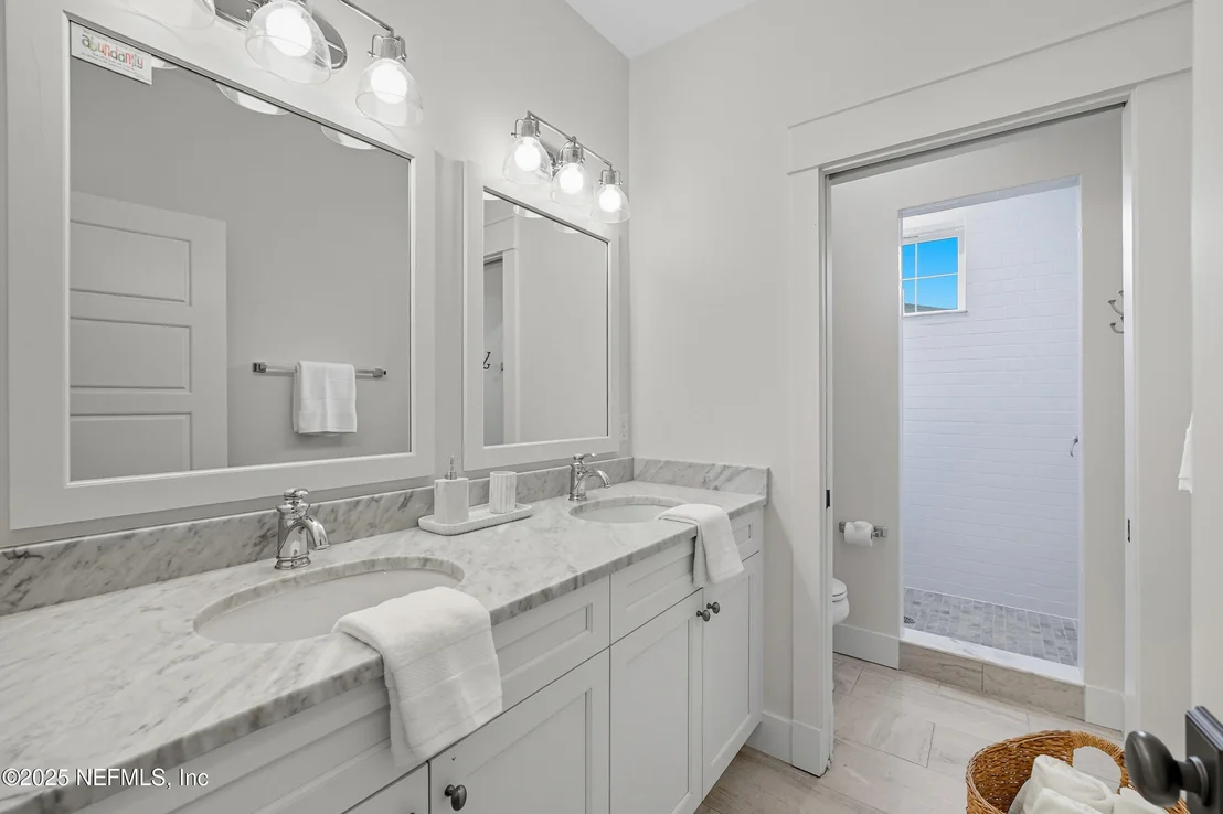 Photo of 951 PARADISE Circle