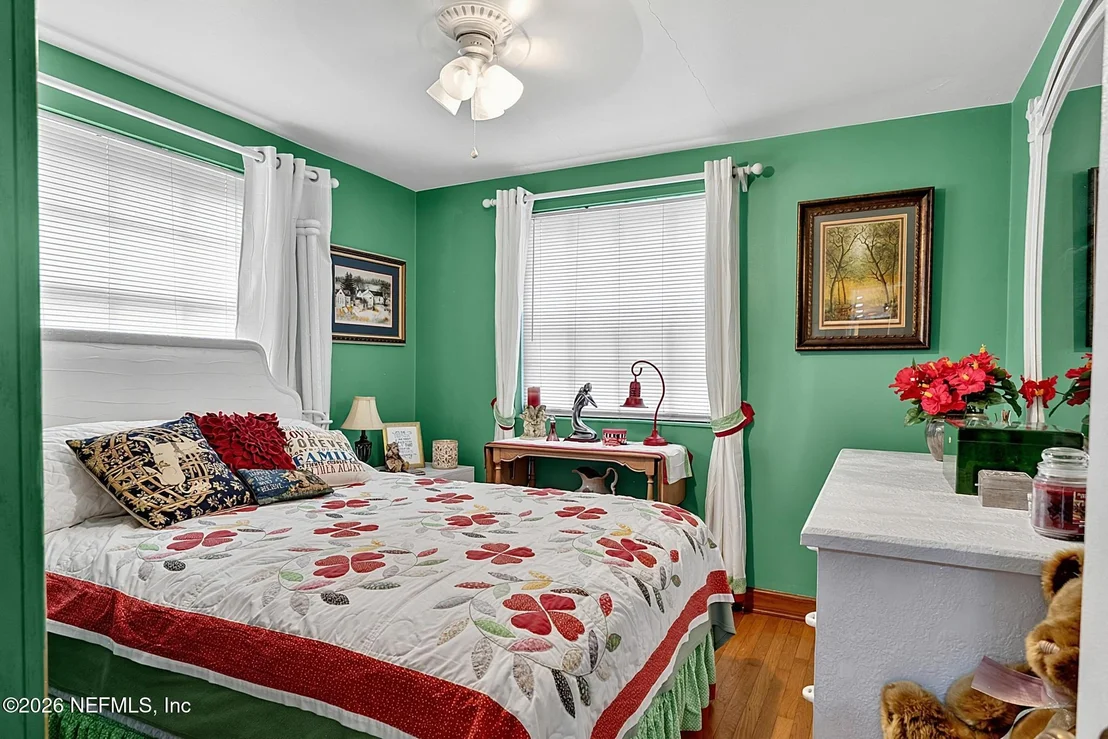 Photo of 1375 CEDAR BAY Road