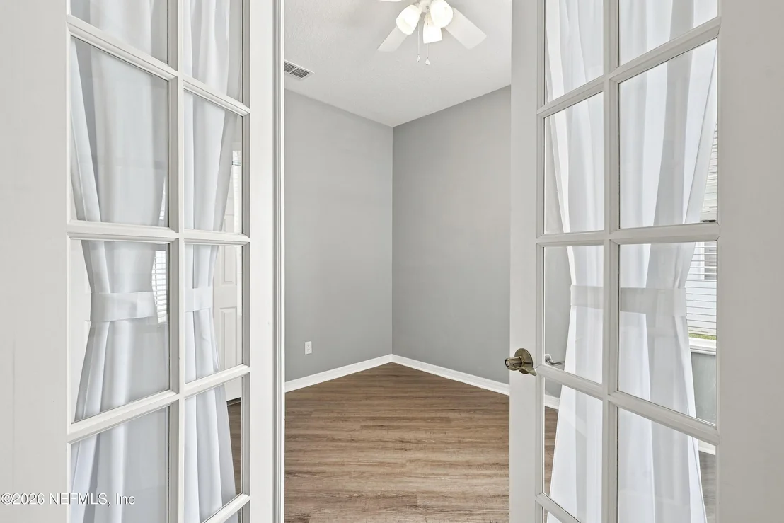 Photo of 629 KNOLLWOOD Lane