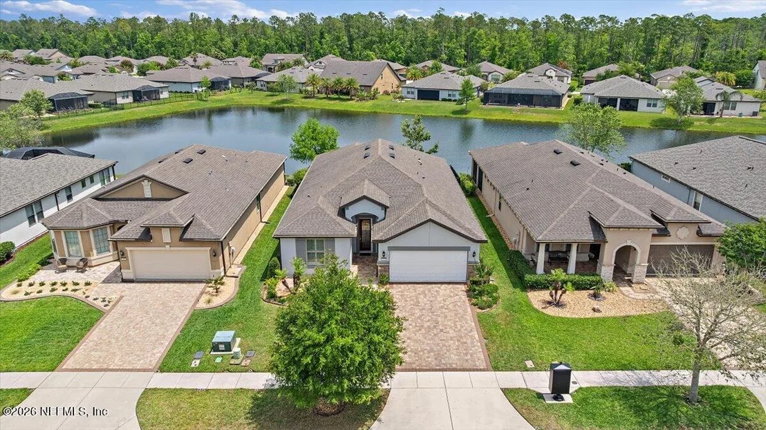 Photo of 213 WOOD POND Loop