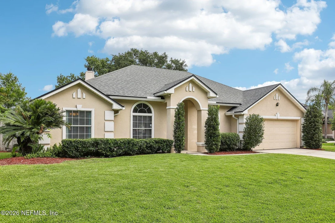 Photo of 372 MAPLEWOOD Drive