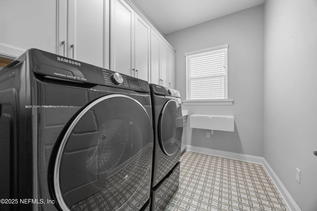 Photo of 10176 SILVERBROOK Trail