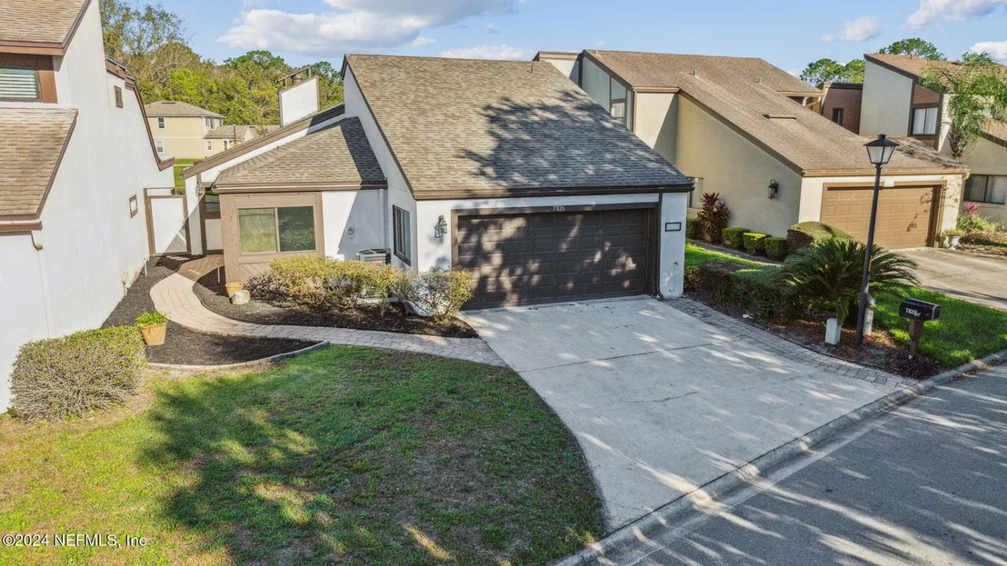 Photo of 7826 LINKSIDE Drive