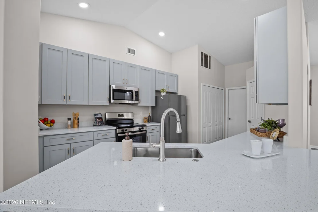 Photo of 12193 CAPTIVA BLUFF Road S