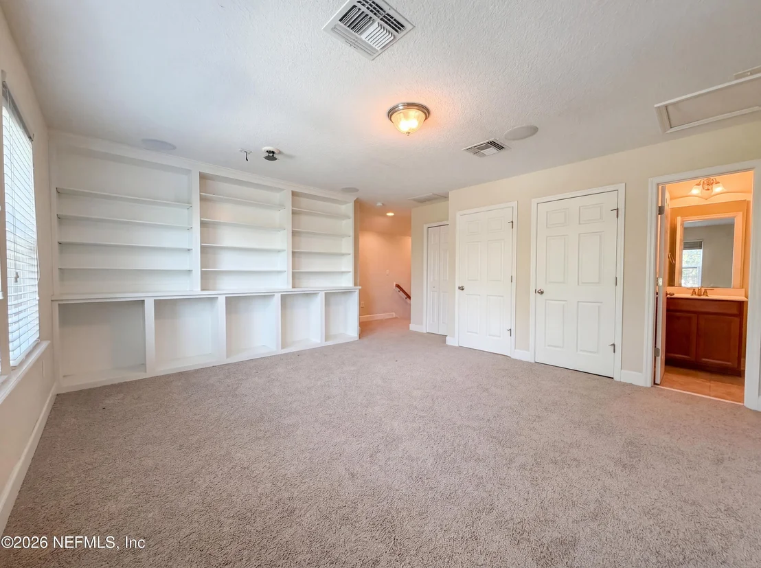 Photo of 288 CAMERON Drive
