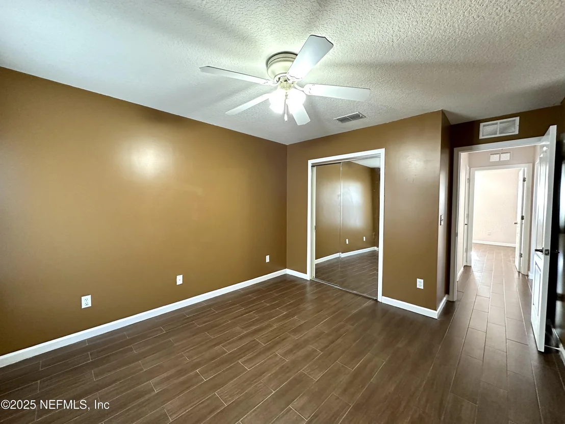 Photo of 45575 INGLEHAM Circle